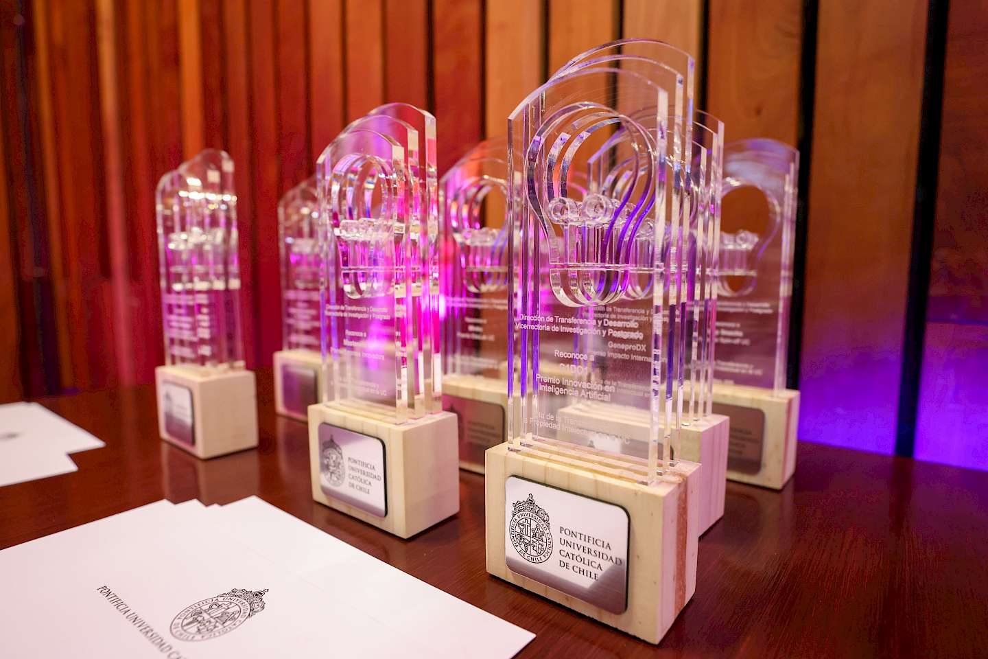 Facultad de Química y de Farmacia UC recibe Premio a la Ciencia que Conecta con el Mercado