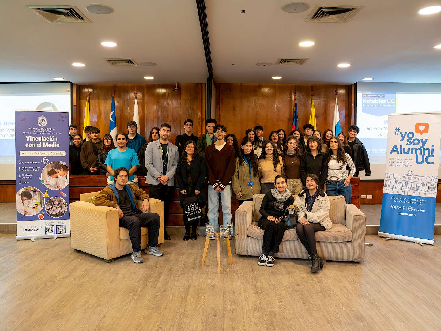 Notables UC llegó por primera vez a la Facultad de Química y de Farmacia