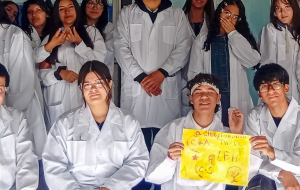 Facultad de Química y de Farmacia UC fortalece su colaboración con el programa PACE UC a través de talleres experimentales